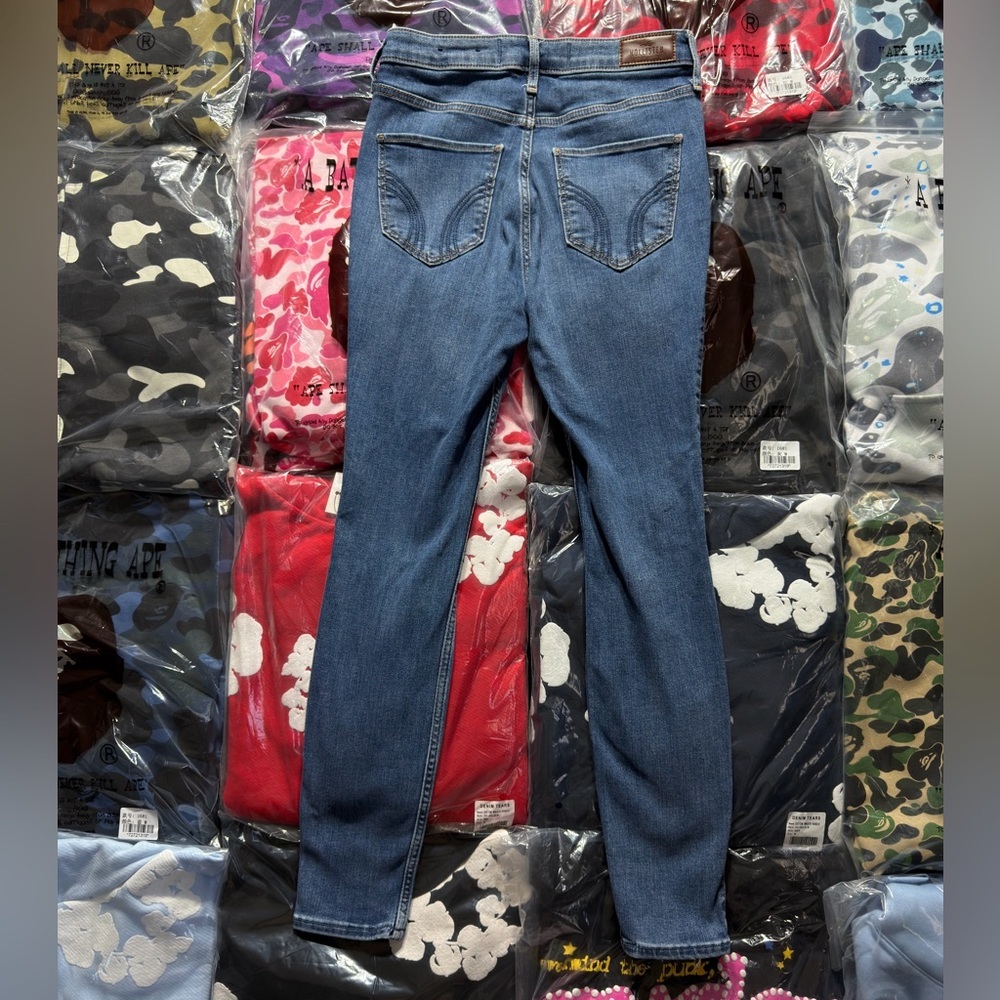 Hollister Ultra High-rise Super Skinny Ripped Jeans - Picture 4 of 5